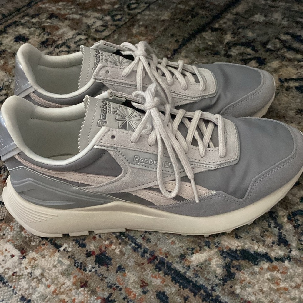 Reebok Women's Classic Leather Legacy Az Cross Trainer